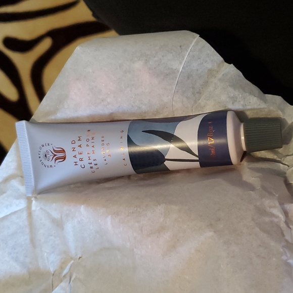 Wanderflower Lavender and Fig Hand Cream - Picture 8 of 9